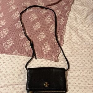 Vintage Tory Burch black pebbled leather crossbody clutch